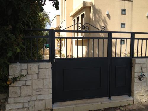 שערים וגדרות: תמונה מס' 116