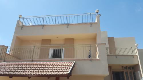 מעקה מרפסת: תמונה מס' 244 קטגוריה:C