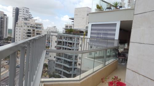 הגבהת מעקה: תמונה מס' 449 קטגוריה:A