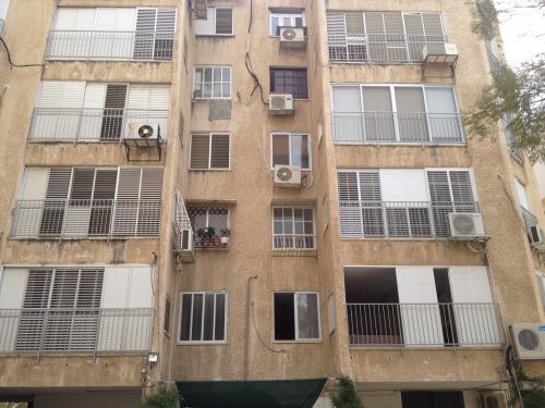 החלפת סורג מעקה: תמונה מס' 358 קטגוריה:A