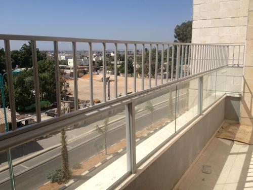 הגבהת מעקה: תמונה מס' 159 קטגוריה:A
