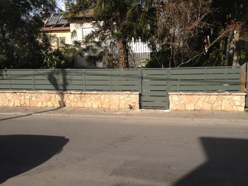 שער וגדר פח מגשים: תמונה מס' 105