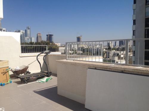 הגבהת מעקה: תמונה מס' 305 קטגוריה:A