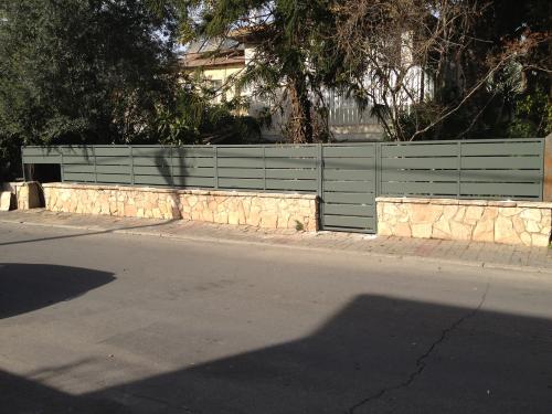שער וגדר פח מגשים: תמונה מס' 106