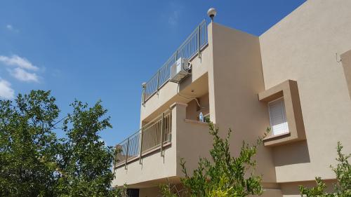 מעקה מרפסת: תמונה מס' 243 קטגוריה:C