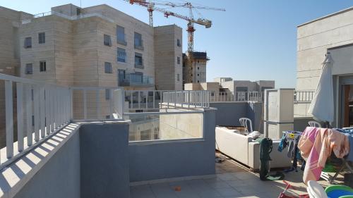 הגבהת מעקה: תמונה מס' 423 קטגוריה:A